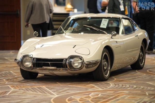 Toyota 2000GT
