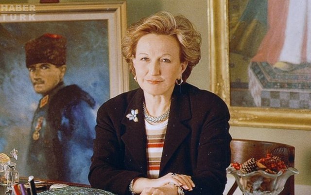 9. Suna KıraçŞirketi: Koç HoldingServeti: 1.8 milyar dolar