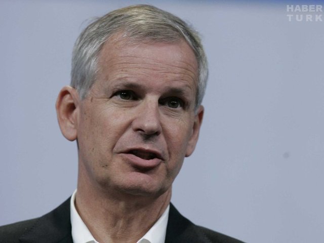 77- Charles Ergen    12.2 milyar dolarsatellite TV