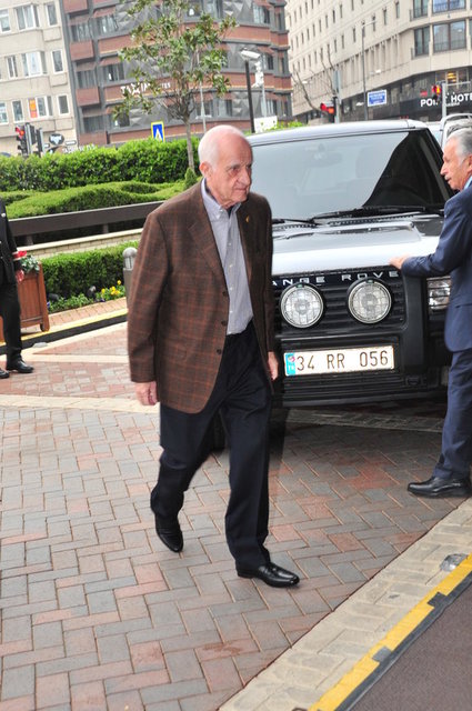 İNAN KIRAÇ