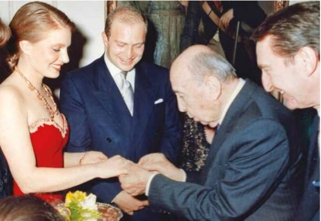 MUSTAFA - CAROLINE KOÇ, VEHBİ KOÇ