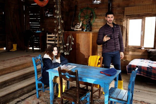 İlişki Durumu Karışık yeni bölüm fotoğraflarını gördünüz mü?