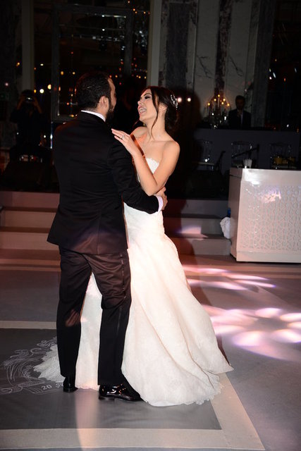 EMRE - PELİN SARAR