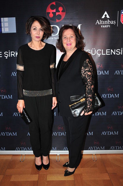 REYHAN - MONİK İPEKEL
