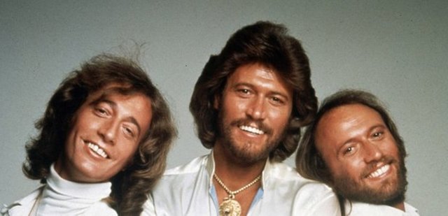 9- Bee Gees - Saturday Night Fever Soundtrack  40 milyon adet