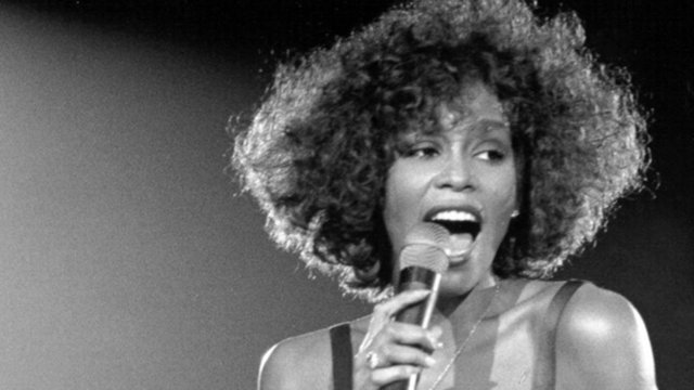 7- Whitney Houston - The Bodyguard   42 milyon adet
