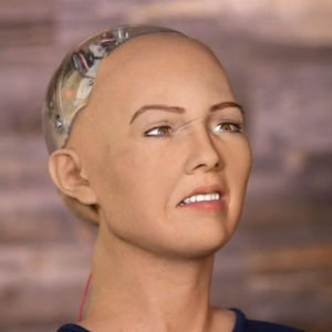 İnsana en çok benzeyen robot Sophia