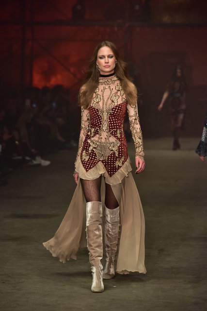 RAISA VANESSA DEFİLESİ