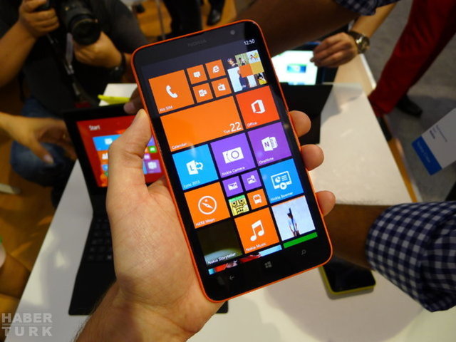 Lumia 1320 - Fiyatı: 799 TL