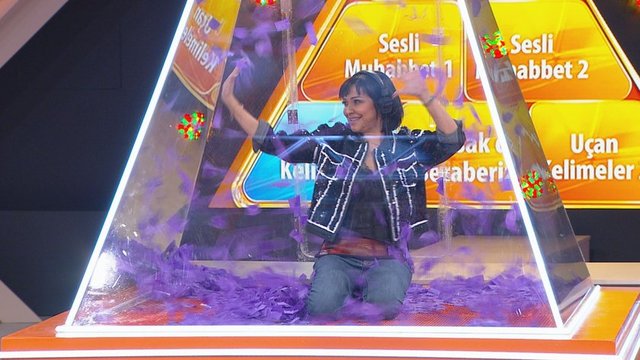 Piramit - Nuray Sayarı ve İrfan Kangı 