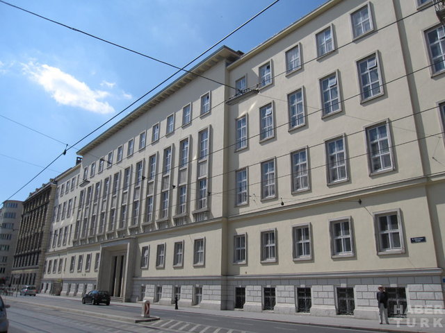34. Medical University of Vienna, Avusturya 2004