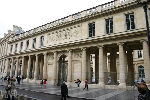28. Paris Descartes University, Fransa 1971
