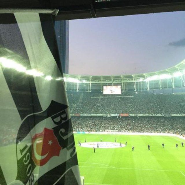 ELÇİN SANGUFotoğraf paylaşmak için harika bir gün