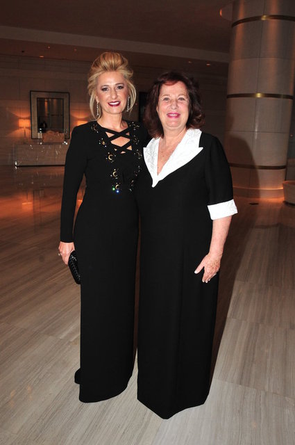 NEŞE GÖNÜL, MONİK İPEKEL