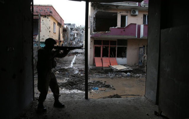 *Bu 1 il ve 2 ilçedeki silahlı terörist sayısı bin 500 civarında.