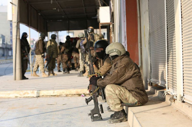 İsminin açıklanmasını istemeyen, Güneydoğu'da komando tim komutanlığı, komando bölük komutanlığı ve sınır tugay harekât şube müdürlüğü gibi görevlerde bulunduğunu söyleyen terör uzmanı, paylaştığı rakamların resmi rakamlar olduğunu savundu.