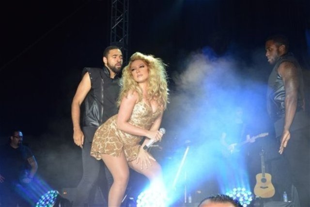 HADİSE - Belçika'da "Stir Me Up" şarkısıyla Türkiye'de tanındı. Türkiye'yi 2009 Eurovision Şarkı Yarışması'nda "Düm Tek Tek" ile temsil ederek dördüncü oldu. 30 yaşına kadar altı albüm yaptı. 2011 yılında 'O Ses Türkiye' yarışmasında jüri üyeliği yapıyordu.