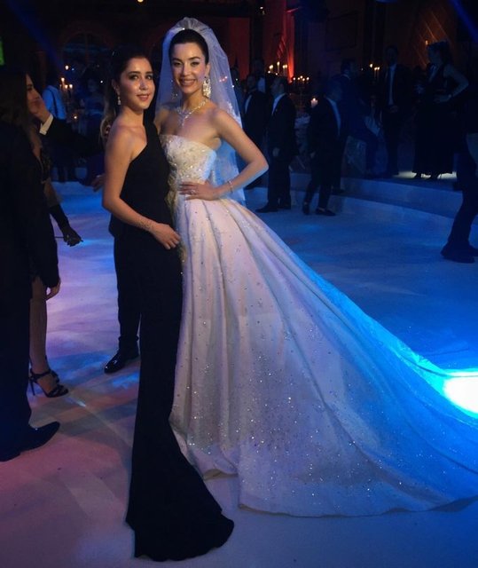 NİDA BULUT, TUĞANA SAVGI