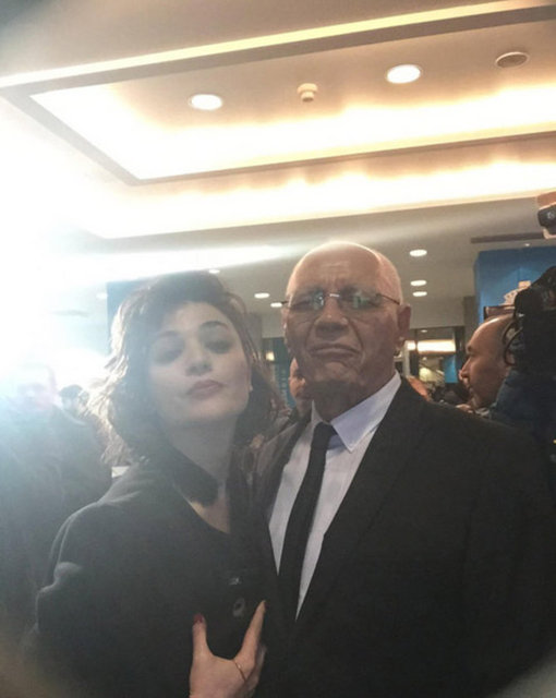 GONCA VUSLATERİ - Can'ı gider insanin.. Ne kötü hava .. Ne kötü dünya.. Sevdiklerimiz ışıklara karışınca bir de .. Ne yalnızız işte.. O kadar...