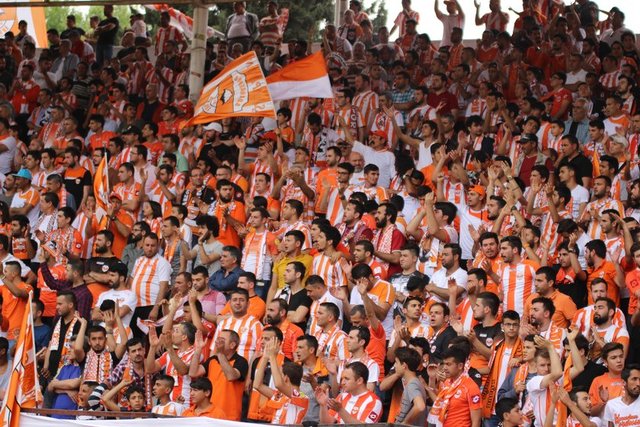 ENGİN İPEKOĞLU İLE 19 MAÇLIK YENİLMEZLİK SERİSİAdanaspor, takımın başına 12. haftada geçen teknik direktör Engin İpekoğlu yönetiminde 19 maçlık yenilmezlik serisi yakaladı.