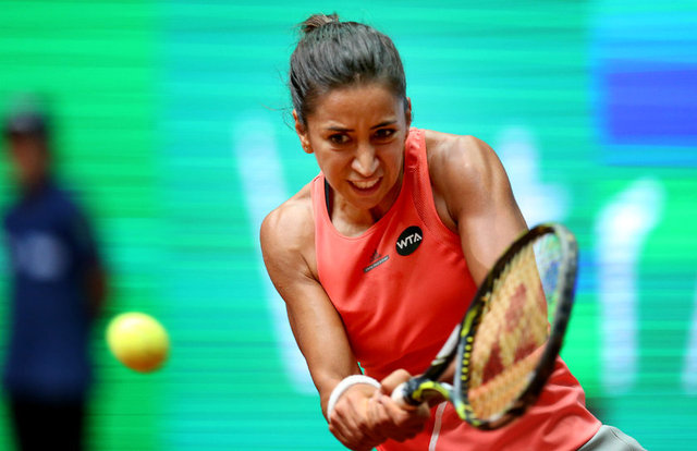 Milli raket iyi servis attığı ilk 7 oyun sonunda 5-2'lik üstünlük yakaladı. Çağla 8. oyunda yine rakibinin servisini kırdı ve çok iyi oynadığı seti 6-2 kazanarak maçta durumu 1-1'e getirdi.