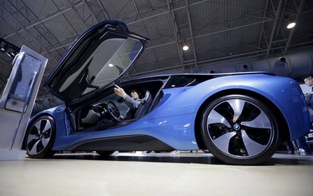 BMW i8