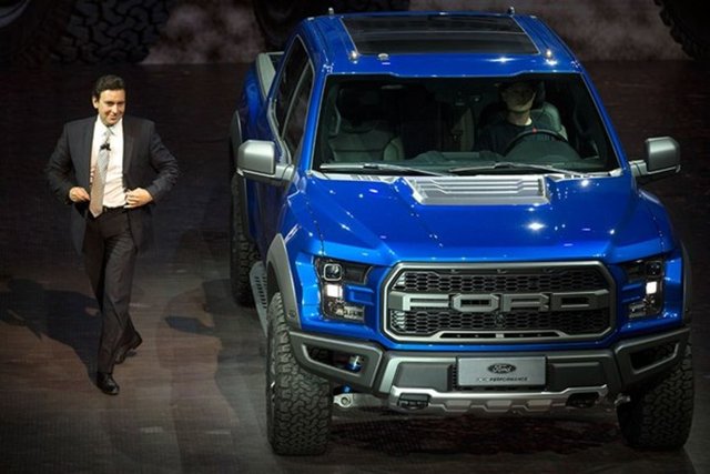 Ford F-150 Raptor pickup