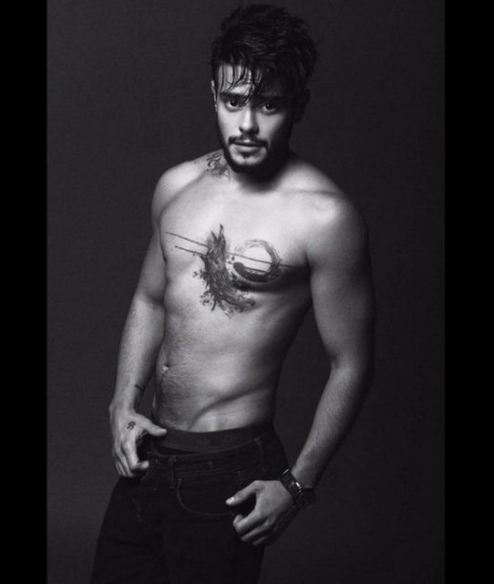 Uzun bir aradan sonra yeni bir projeyle ekranlara dönmeyi isteyen Rüzgar Erkoçlar, aynı zamanda ekran karşısında formda görünmek adına spor salonlarından çıkmıyor.