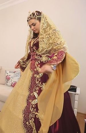 Senin kına kıyafetin hangisi olurdu?