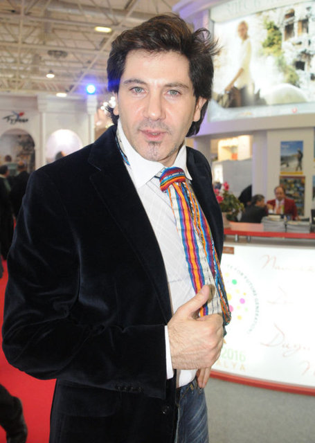 Rusya'nın ünlü şarkıcısı Rusya'nın Tarkanı olarak da bilinen Avraam Russo Türk olduğunu açıklamıştı.