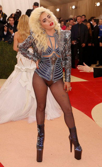 LADY GAGA