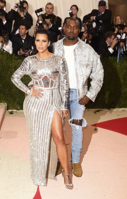 KANYE WEST - KIM KARDASHIAN