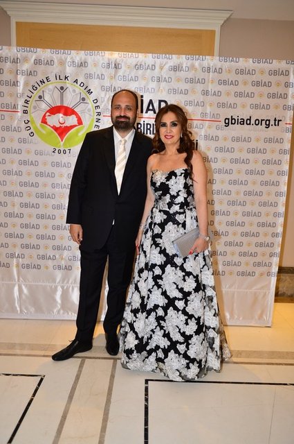 FATİH - ESRA ÖZTÜRK