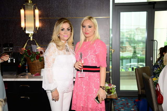 TÜLAY ÖZMEN, SERAP SARI