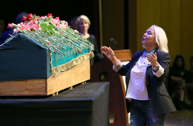 Aydoğan için yakın dostları ve sevenleri tarafından Cemal Reşit Rey Konser Salonu'nda anma programı düzenlendi.