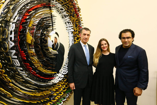 MOHAMMED ELSARKY, DREW BARRYMORE, AHMET GÜNEŞTEKİN