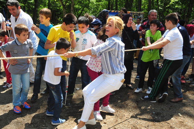 NEŞE GÖNÜL