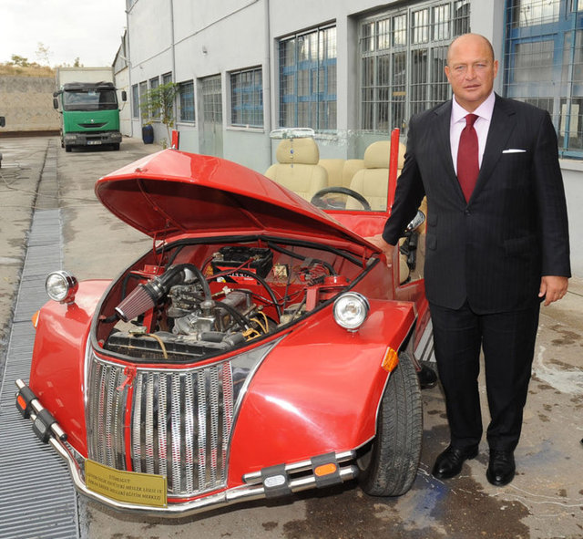 MUSTAFA KOÇ