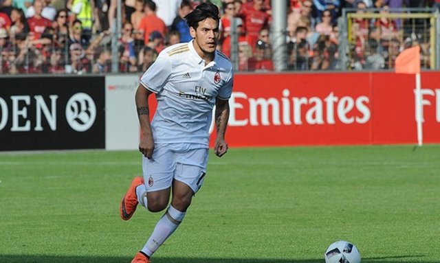 GUSTAVO GOMEZLanus > Milan (8.5 milyon €)