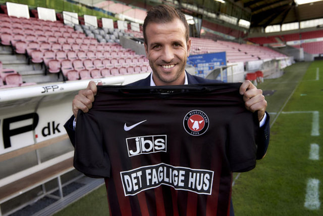 RAFAEL VAN DER VAARTReal Betis > Midtjylland (Bedelsiz)