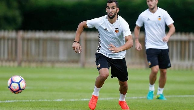 MARTIN MONTOYABarcelona > Valencia (Bedelsiz)