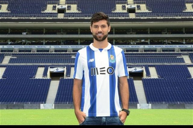 FELIPECorinthians > Porto (8 milyon €)