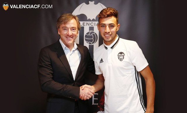 MUNIR EL HADDADIBarcelona > Valencia (Kiralık)