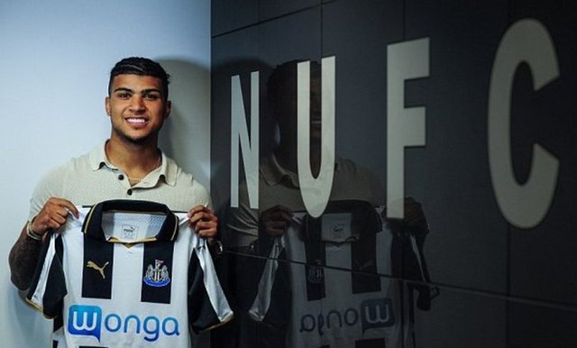 DEANDRE YEDLINTottenham > Newcastle United (5.9 milyon €)