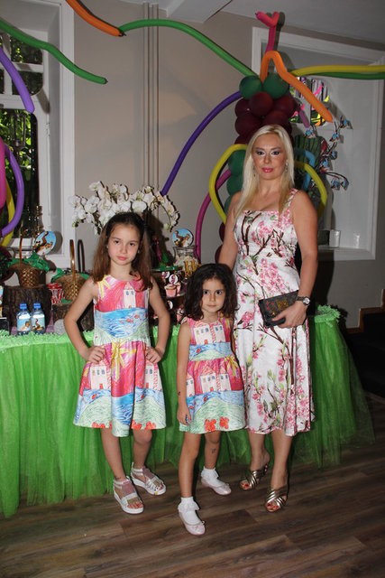 LARA, MELİSA, SERAP SARI