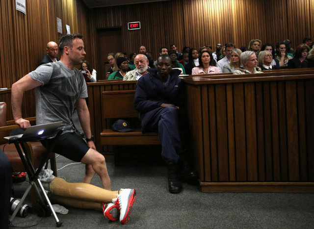 Güney Afrika mahkemesi 2014'teki duruşmada Pistorius'un önceden planlayarak değil, "taksirle" ölüme sebebiyet verdiğine karar verilmişti.