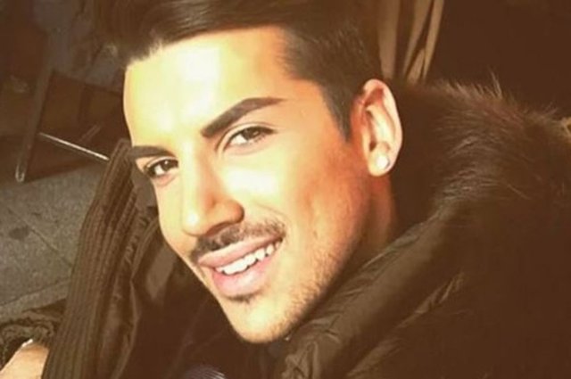 Fotoğraflarda Kerimcan Durmaz'ın estetiksiz hali objektiflere yansıdı.