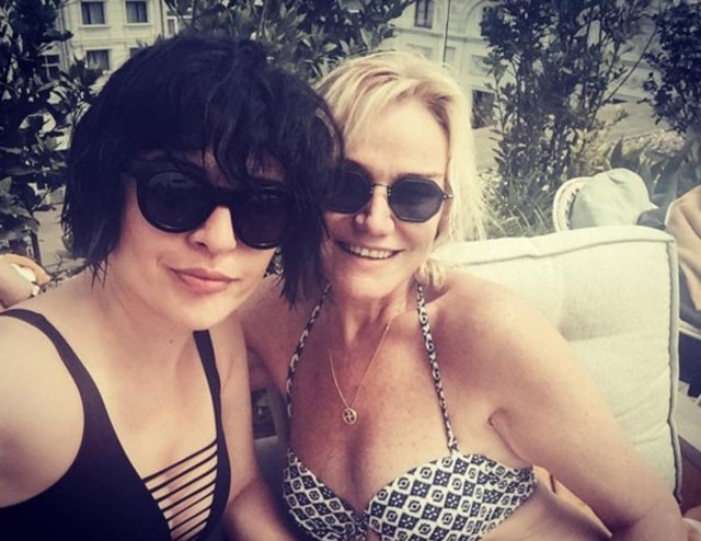 GONCA VUSLATERİBenim biricik perim