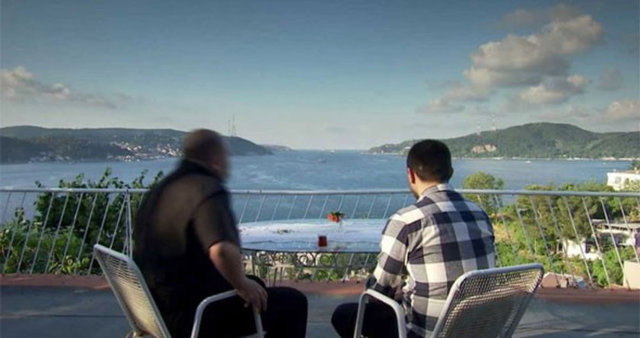 İzleyenlerin muhteşem manzarası ile hatırlayacağı ev Sarıyer Kireçburnu'nda bulunuyor.