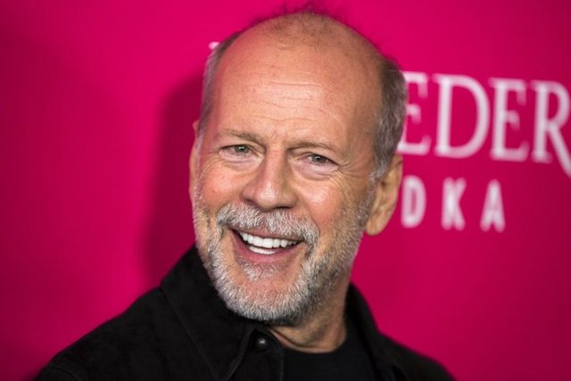 13 Bruce Willis 3,189 milyar dolar